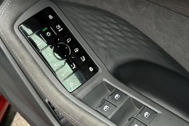 Audi Q4 e-tron Photo 30