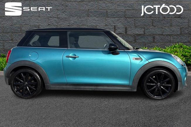 MINI Hatchback Photo 4