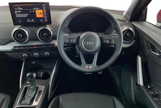 AUDI Q2 Photo 11