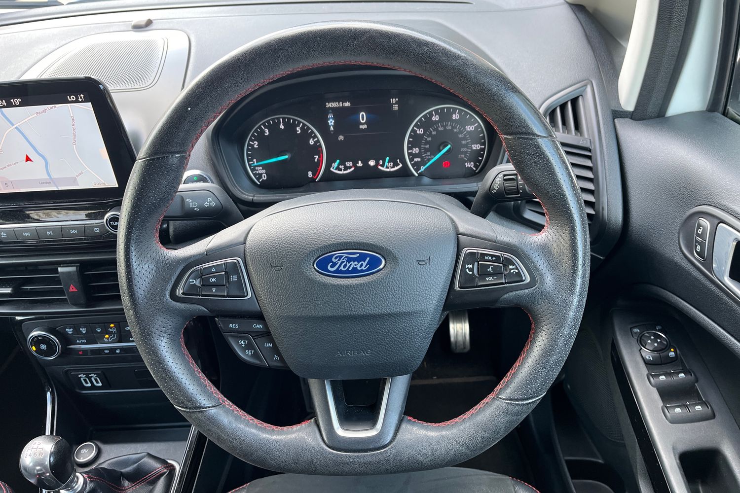 Ford ECOSPORT Photo 11