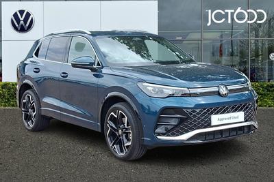 2025 VOLKSWAGEN Tiguan 1.5 TSI eHybrid 19.7kWh R-Line SUV 5dr Petrol Plug-in Hybrid DSG Euro 6 (s/s) (272 ps) at JCT600