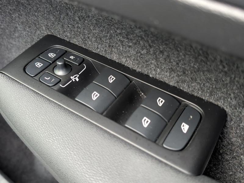 Used Volvo XC40 KN22BFE 24