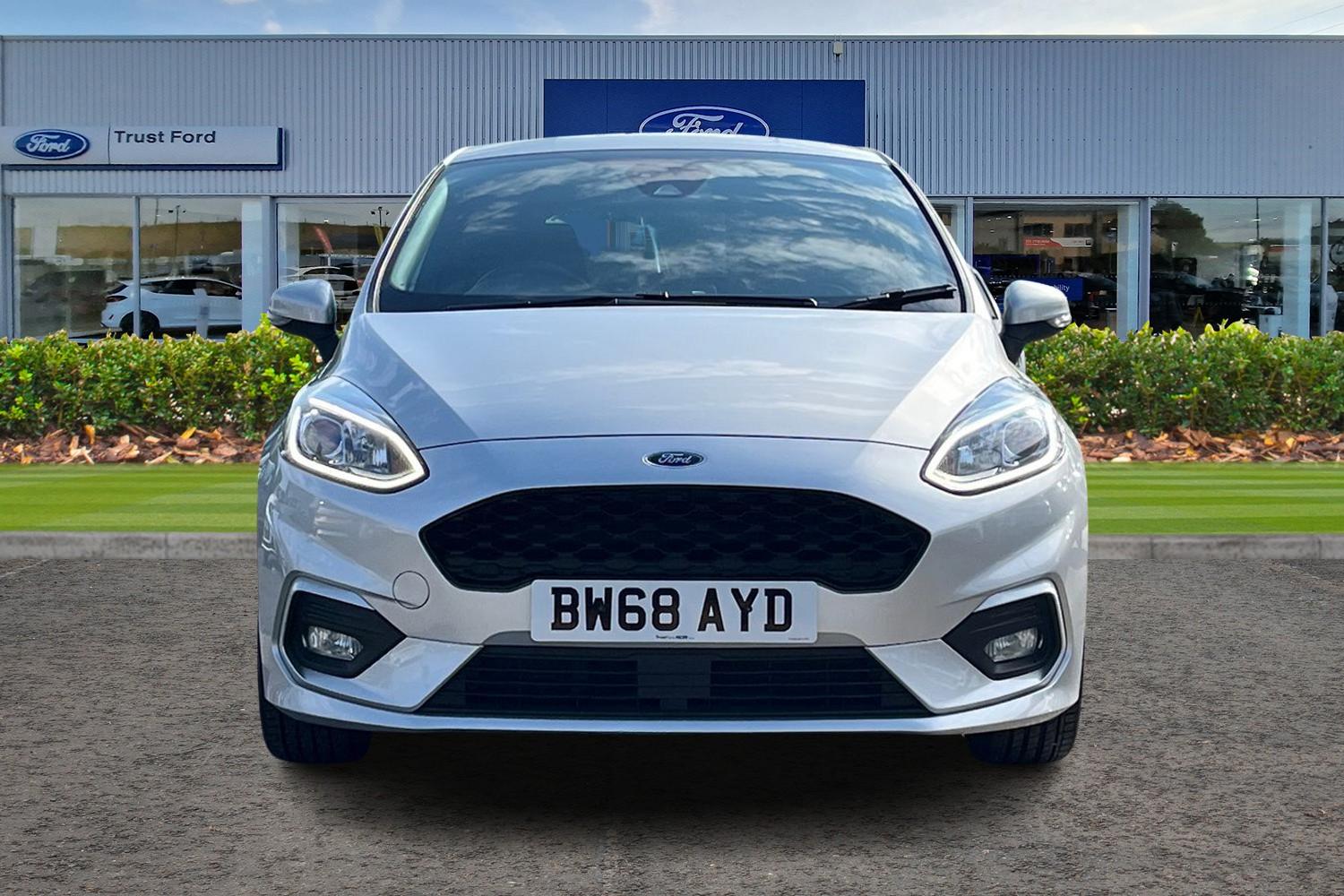 Ford FIESTA Photo 5