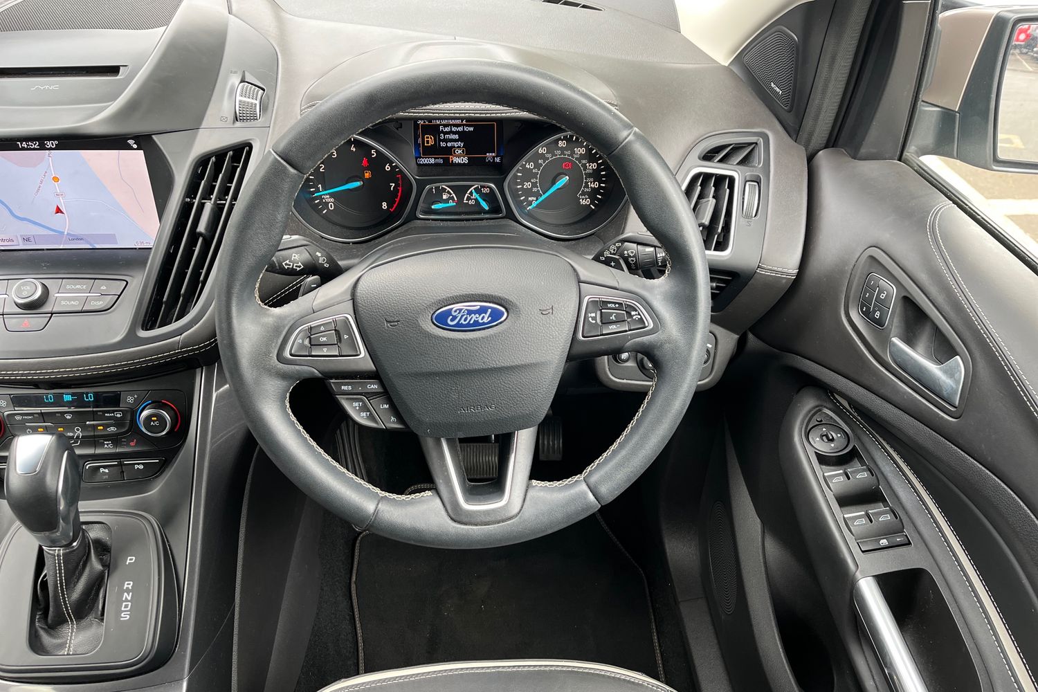 Ford KUGA Photo 11