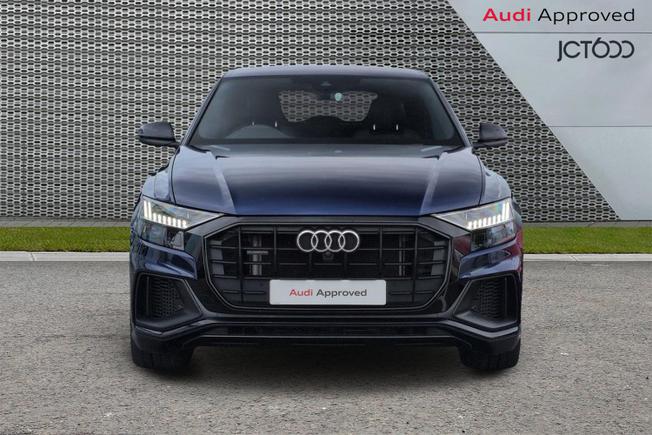 AUDI Q8 Photo 8