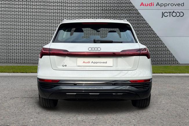 Audi Q8 Photo 7