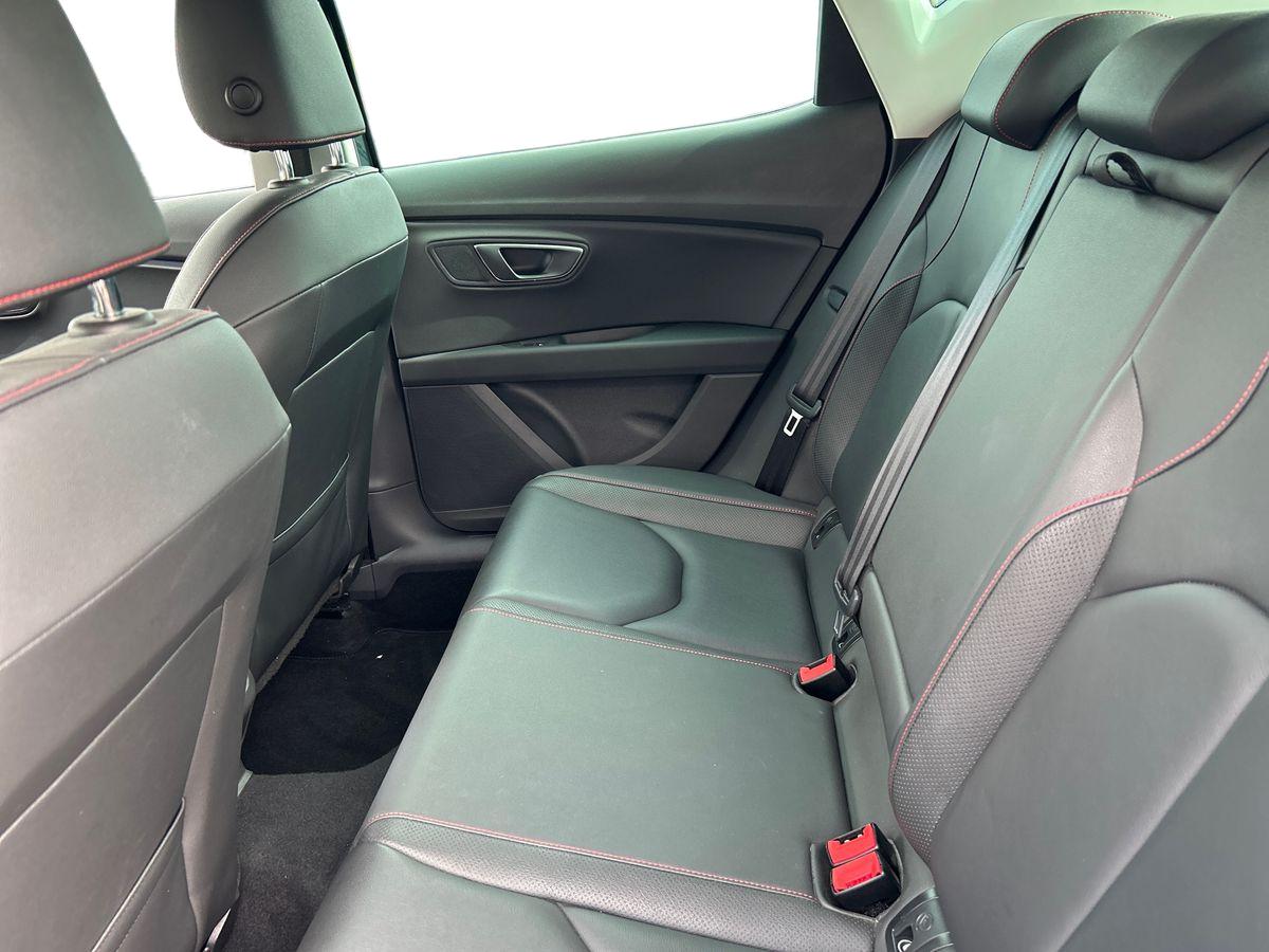 SEAT Leon Photo 3