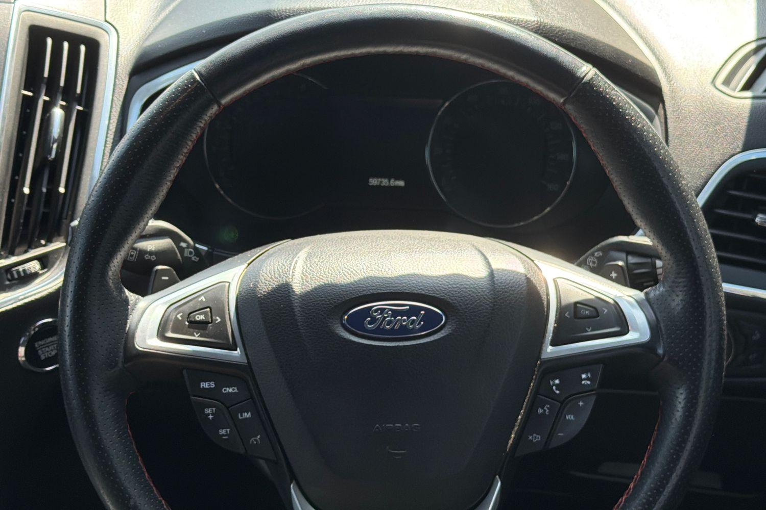 Ford S-MAX Photo 11