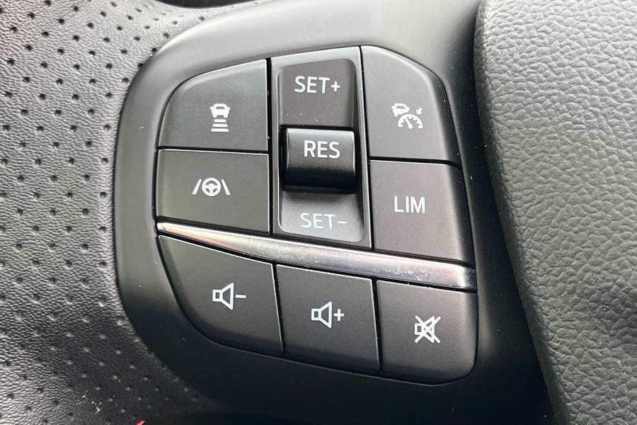 Ford KUGA Photo autoimg-2b46caf771a2733693a981cedf90548cf246759b.jpg