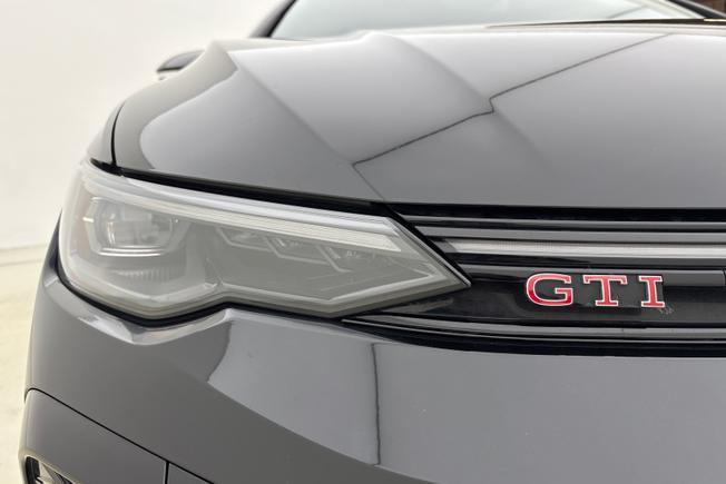 VOLKSWAGEN Golf Photo 19