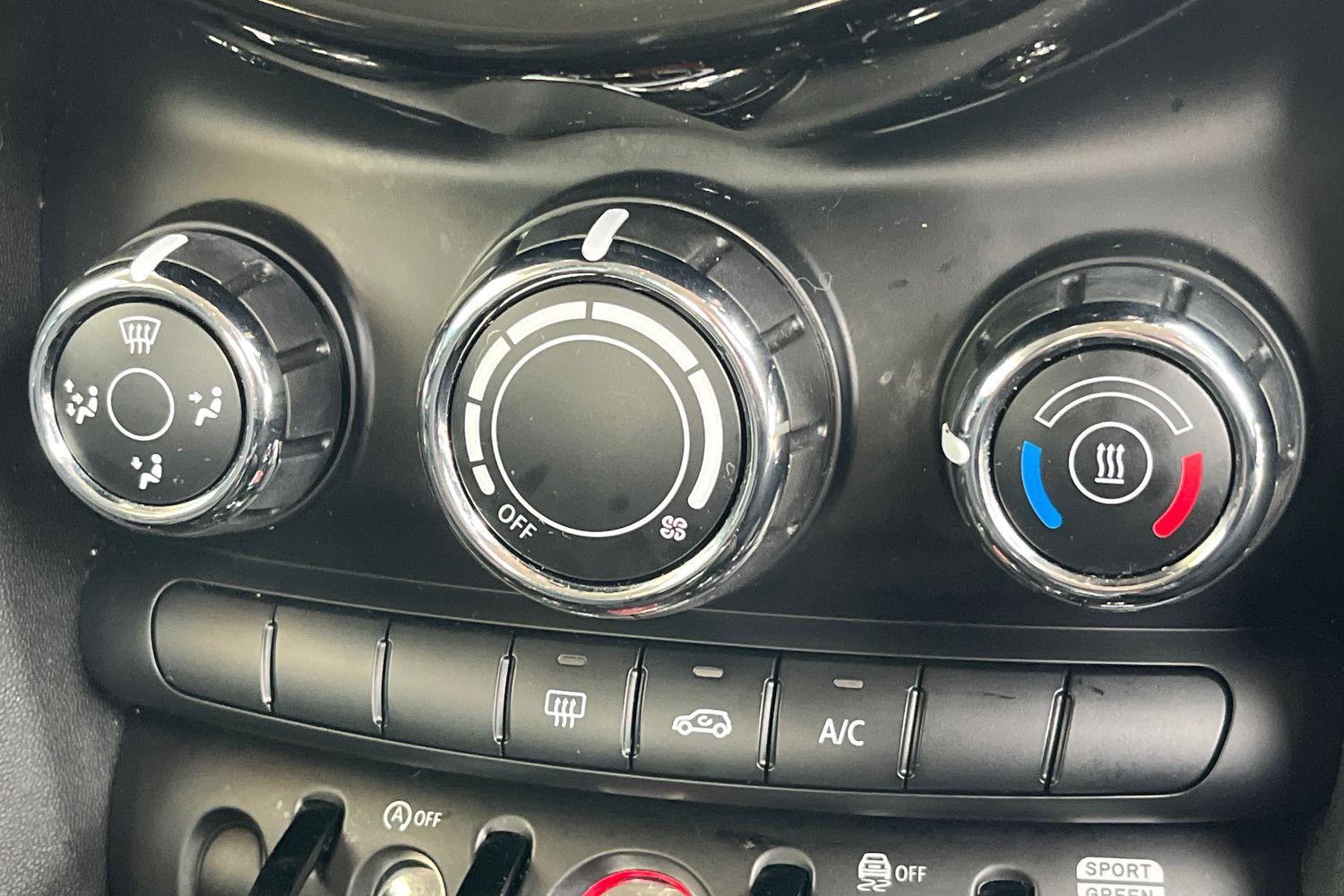 MINI HATCHBACK Photo 27