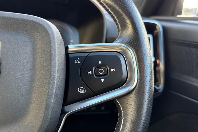 VOLVO Xc40 Photo 17