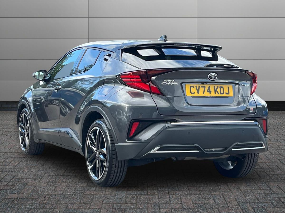 Toyota C-HR Photo 1