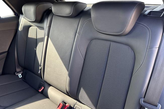 Audi Q2 Photo 9
