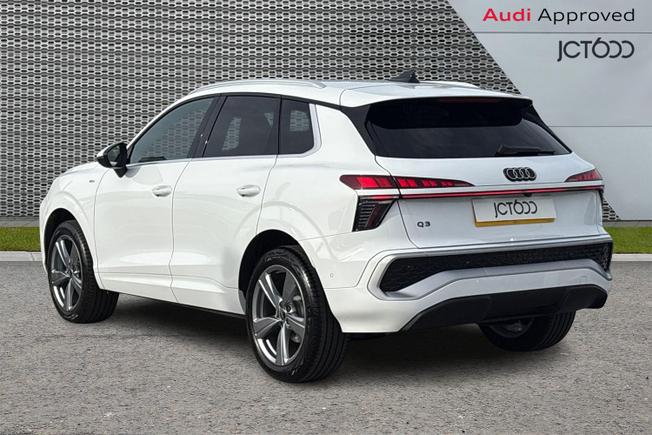 AUDI Q3 Photo 3