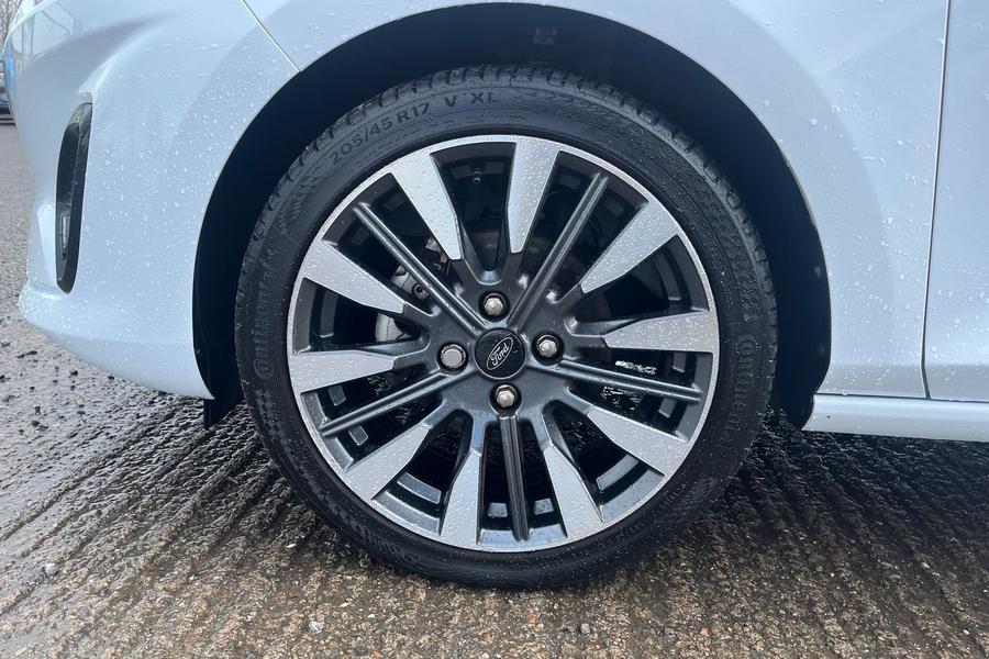 Ford FIESTA Photo autoimg-2b5a56da1fd5fc2f37dc3538c091672bbc3d447a.jpg