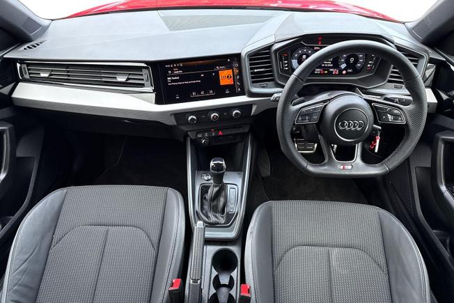 AUDI A1 Photo 11