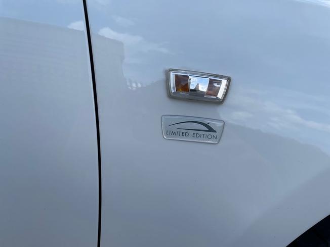 VAUXHALL Corsa Photo 28