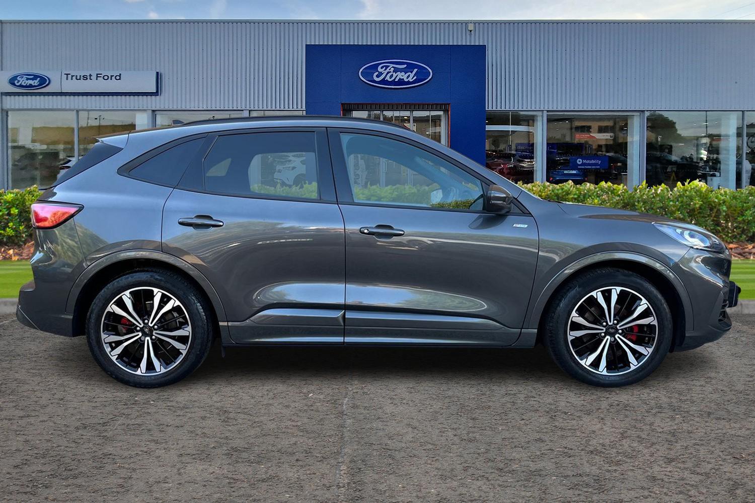 Ford KUGA Photo 2