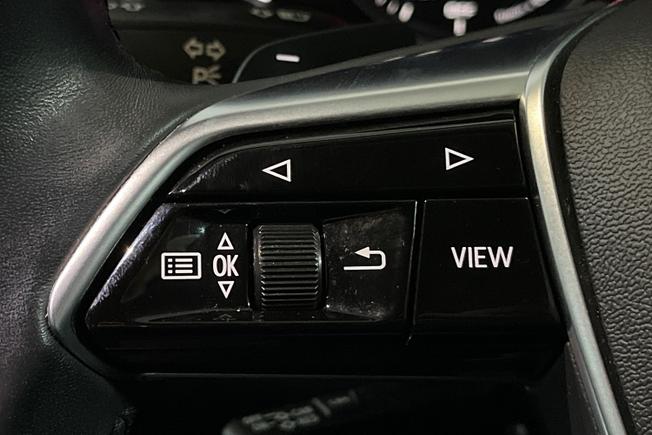 AUDI A6 Avant Photo 16