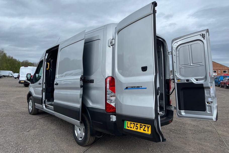 Used Ford E-TRANSIT LC75PZY 7
