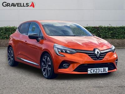 Used 2023 Renault CLIO 1.6 E-TECH Techno Hatchback 5dr Petrol Hybrid Auto Euro 6 (s/s) (145 ps) valencia orange at Gravells