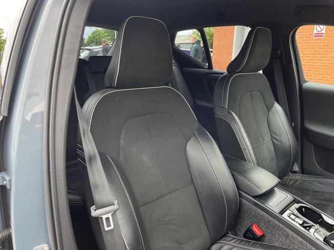 VOLVO Xc40 Photo 27