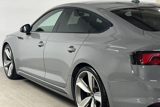AUDI RS5 Photo 32