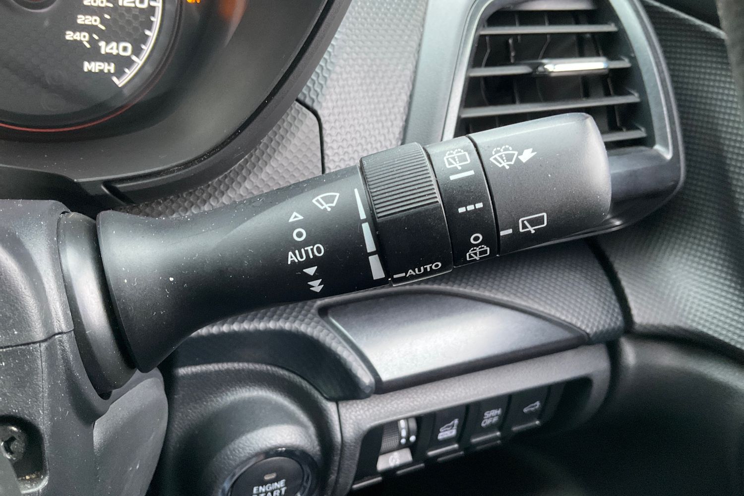Subaru FORESTER Photo 14