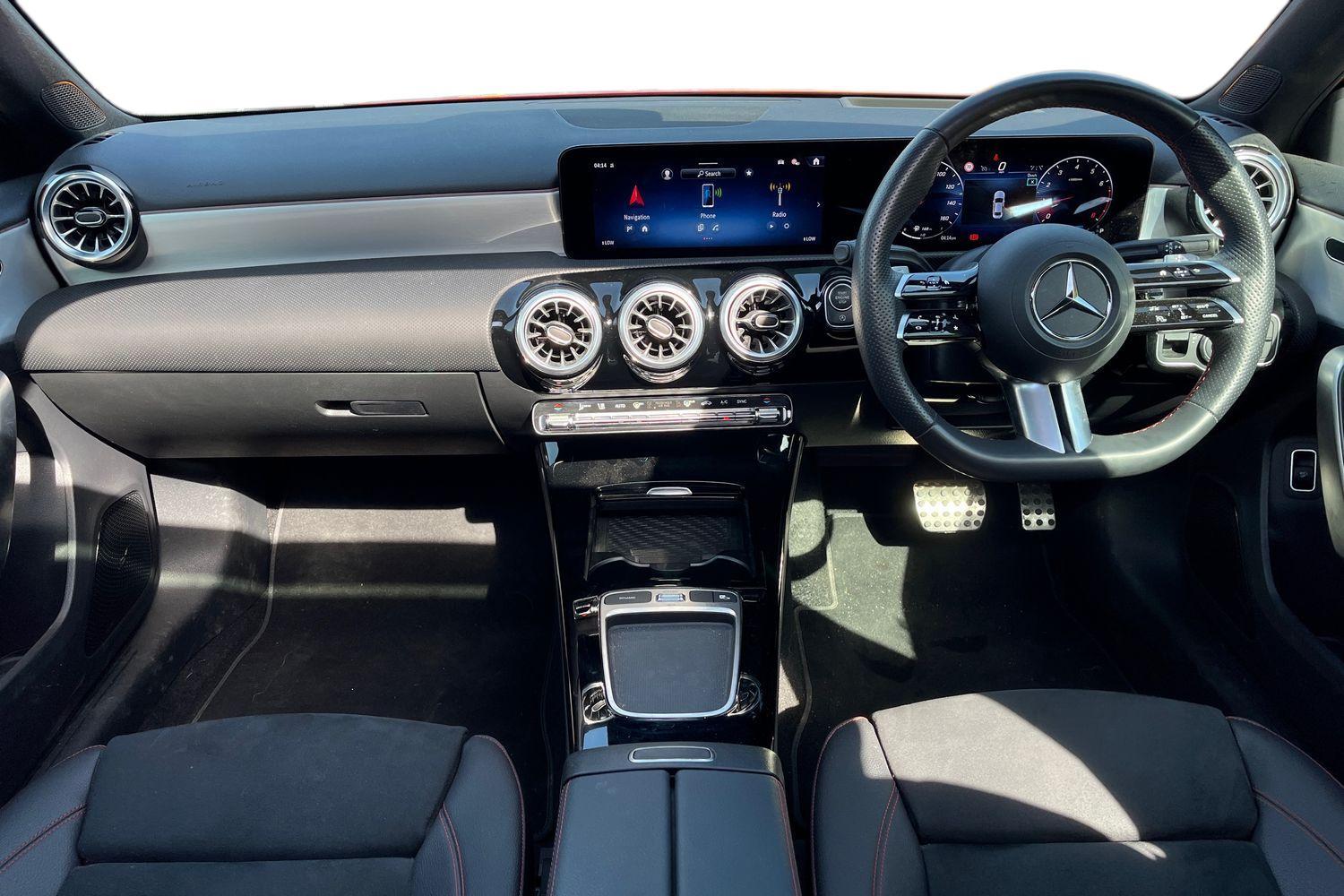 Mercedes-Benz A CLASS Photo 9