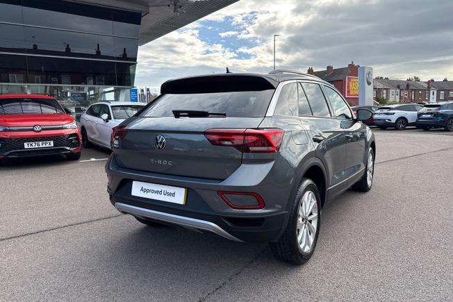 VOLKSWAGEN T-Roc Photo 24