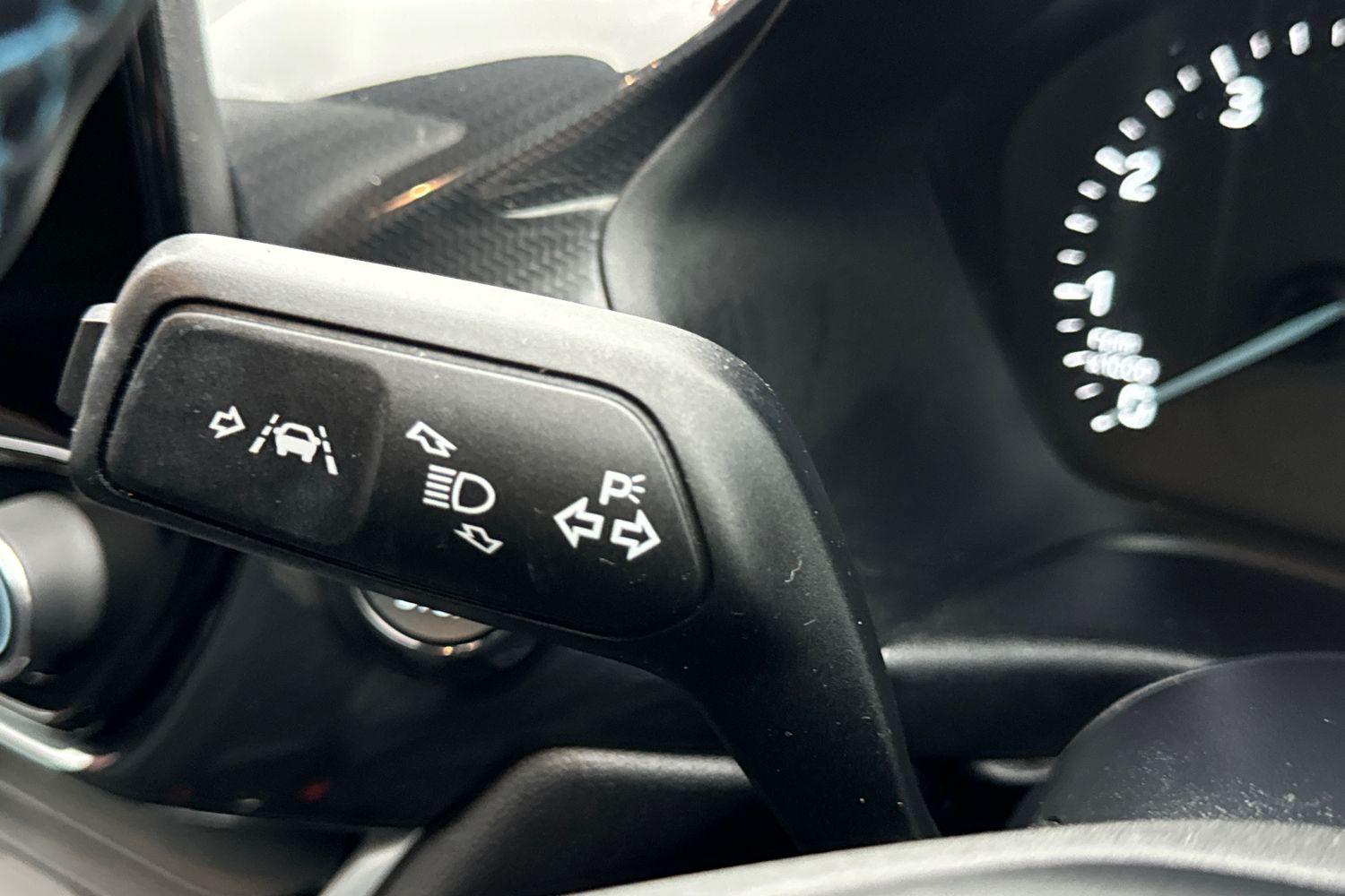 Ford FIESTA Photo 13