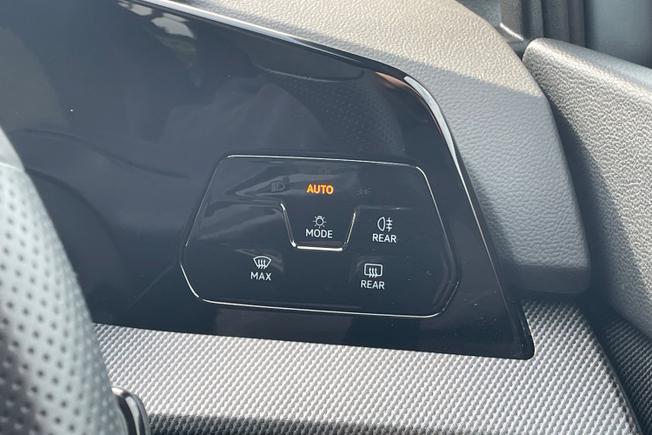 VOLKSWAGEN Golf Photo 49