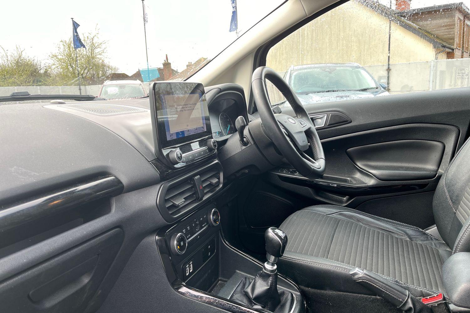 Ford ECOSPORT Photo 17