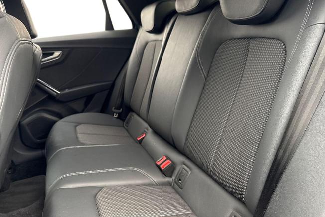 AUDI Q2 Photo 9