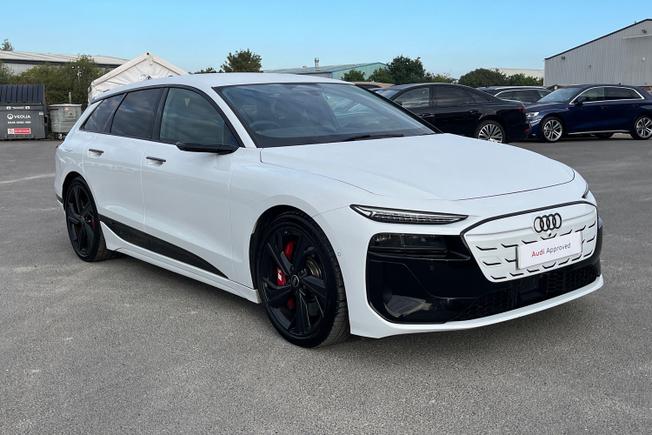 AUDI S6 E-Tron Avant Photo 21