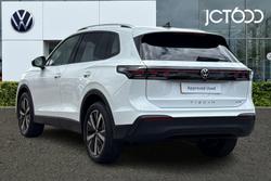 VOLKSWAGEN Tiguan Photo 3