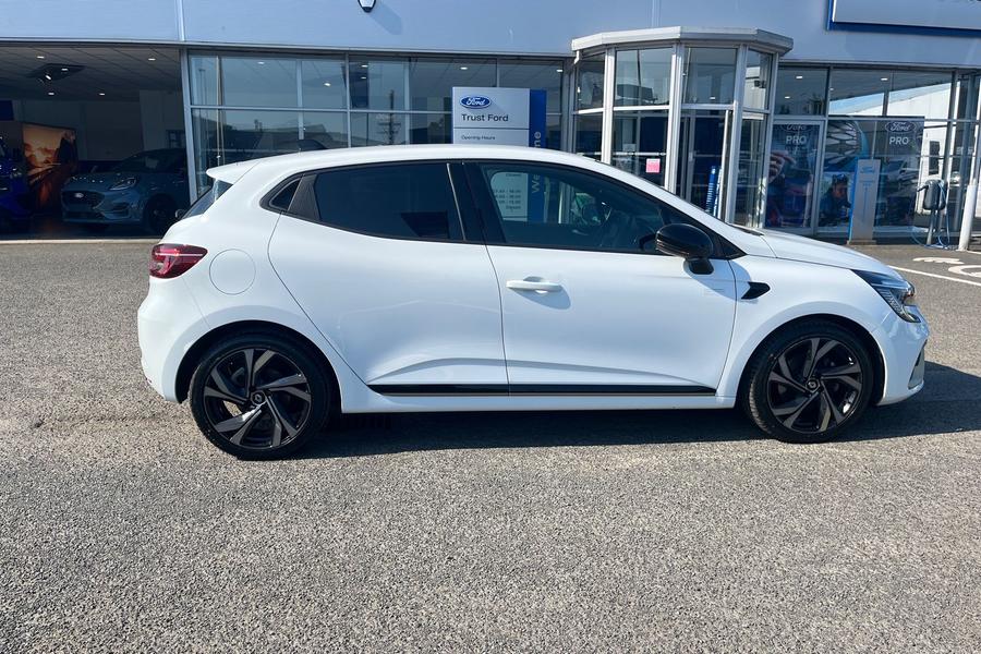 Renault CLIO Photo autoimg-2b8a7e47701dcd228211e49da70383b0e2024cf5.jpg