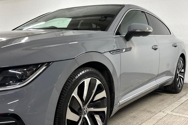 VOLKSWAGEN Arteon Photo 32