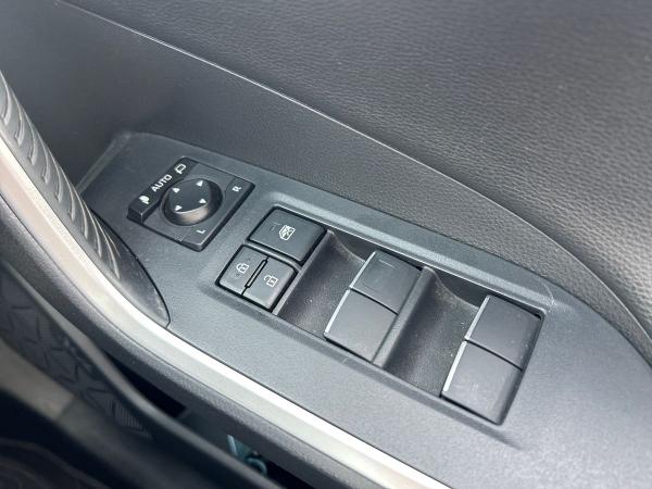 Toyota RAV4 Photo autoimg-2b8bc4c5192f668d85a1d0facb99237469eaddc8.jpg
