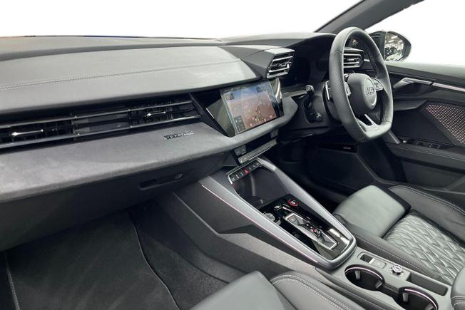AUDI S3 Photo 2
