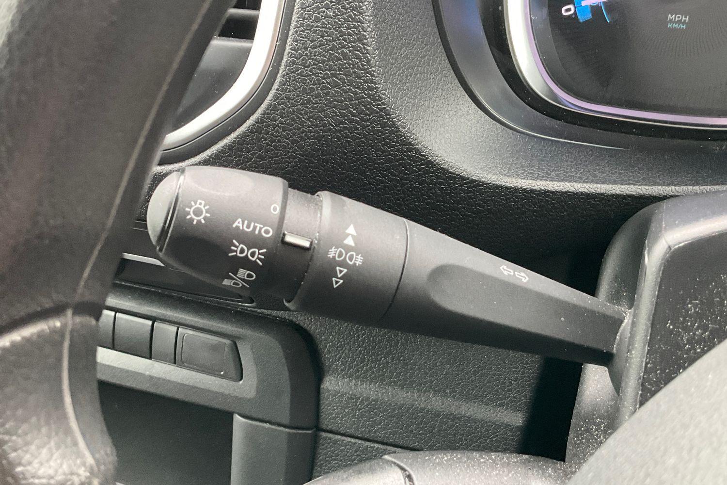 Vauxhall VIVARO LIFE Photo 13