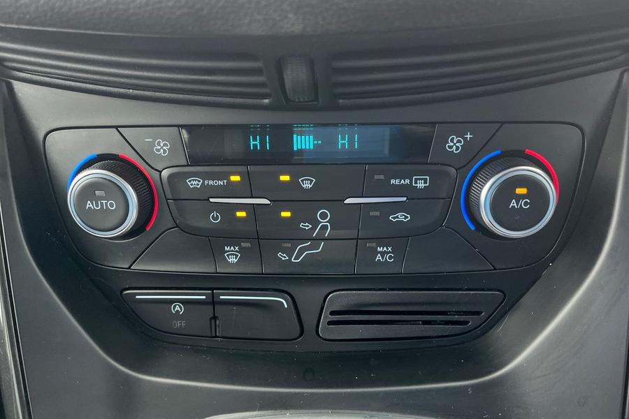 Ford KUGA Photo autoimg-2b90d621b1159028aec935a08c7b7b343ca77f85.jpg