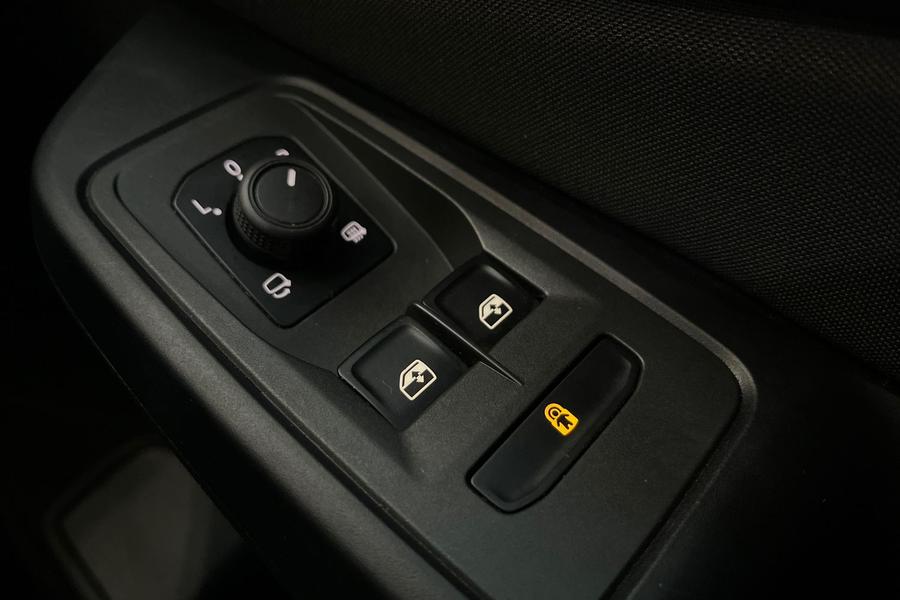 Ford Tourneo Connect Photo autoimg-2b972e15e5a5b0e5208e2ebf047eb49be8a217ec.jpg