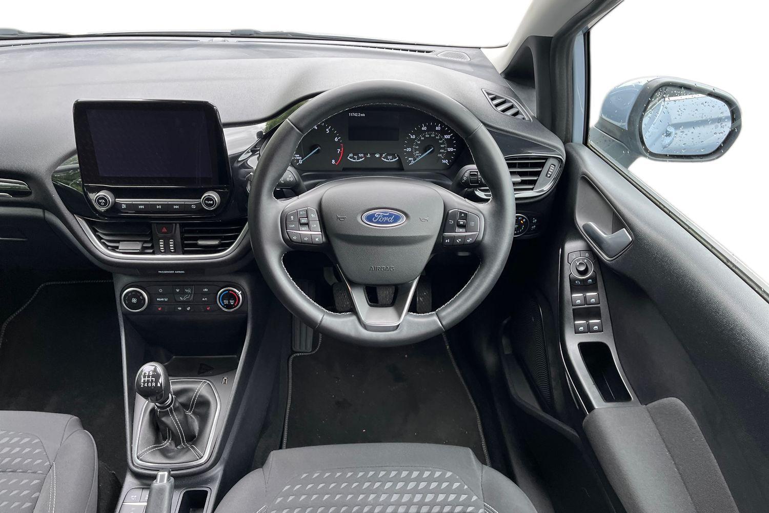 Ford Fiesta Photo 10