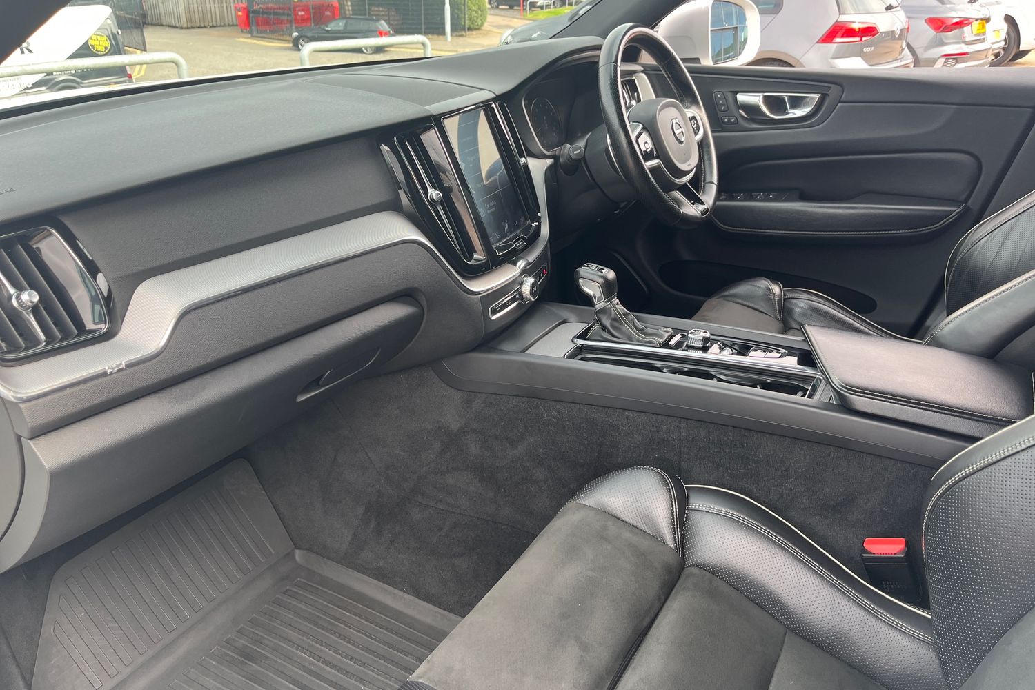 Volvo XC60 Photo 17