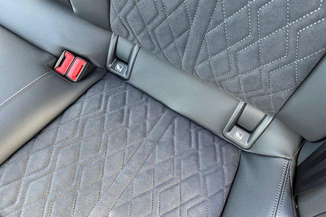 Audi A6 Saloon Photo 32