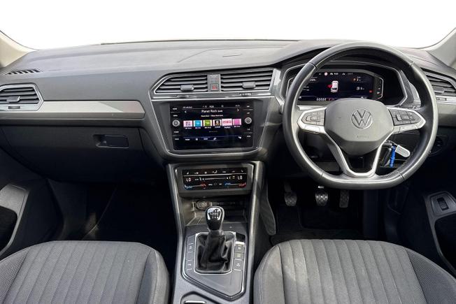 VOLKSWAGEN Tiguan Allspace Photo 10