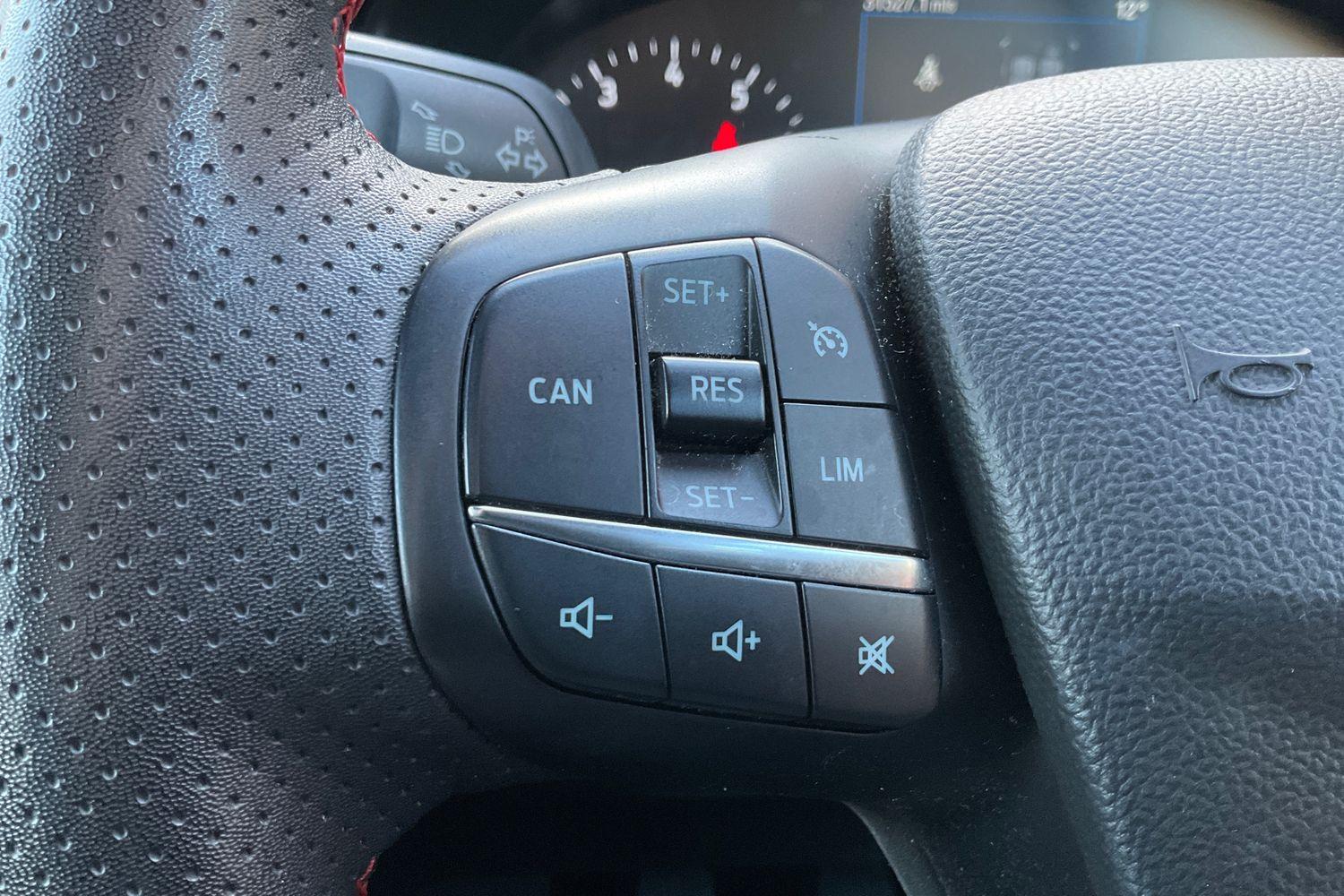 Ford FOCUS Photo 31