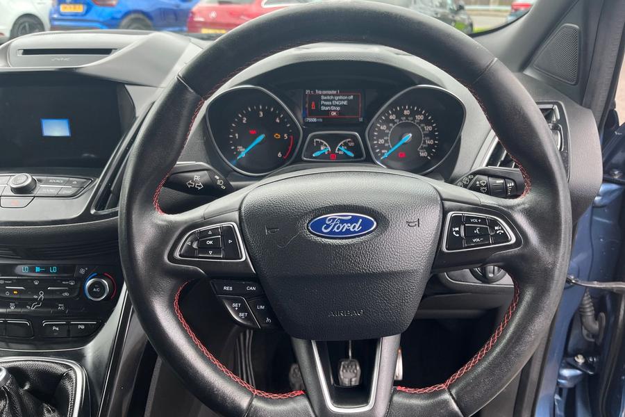 Ford KUGA Photo autoimg-2b9f3823f498755560be1d2b974aa47166e993d4.jpg